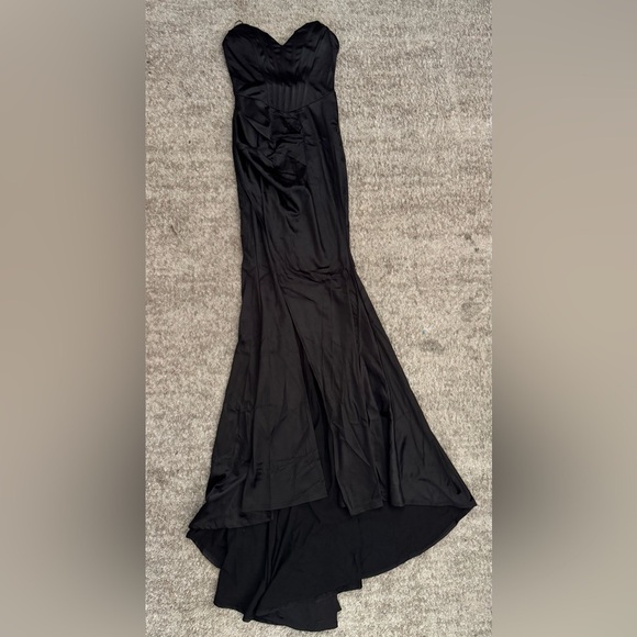 Faeriesty Dresses & Skirts - XS NWOT Strapless Black Dress w/ Gloves